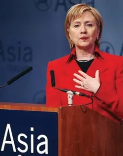 Ngoại trưởng Clinton tham gia ban lãnh đạo Quỹ Giáo dục Việt Nam của Mỹ