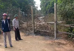 Chuyện hi hữu ở Hà Nội: Cả làng bị “nhốt”