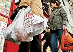 Trung Quốc: Chiến lược ba bước nhằm quốc tế hóa Nhân dân tệ