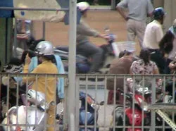 Trò lừa trước cổng phòng PA18, Công an TPHCM