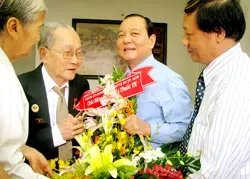 Ngành y tế phát động phong trào thi đua yêu nước