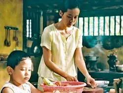 Trăng nơi đáy giếng (*) - Lung linh màu sắc Huế