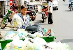 Phí vệ sinh môi trường theo quy định mới: Xử lý nghiêm những hộ không đóng phí ảnh 2