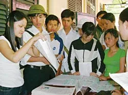 Bắt đầu bán hồ sơ dự thi Đại học, Cao đẳng năm 2009