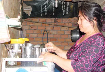 Thời nay “bánh đúc có xương”
