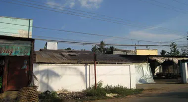 Nhà máy xay lúa… phun bụi tứ tung