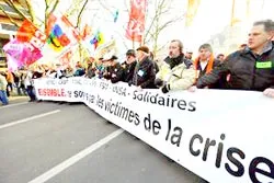 Nước Pháp tê liệt vì biểu tình