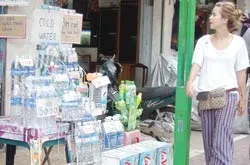 Nước uống đóng chai nhiễm bẩn: Cố tình vi phạm có thể bị khởi tố