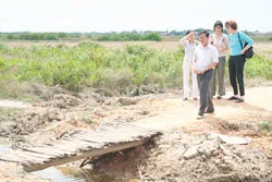 Lý Nhơn, gần mà xa
