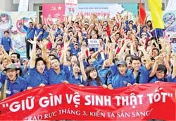 Vai trò của Đoàn TNCSHCM trong thực hiện nếp sống văn minh đô thị ở TPHCM: Đẩy mạnh tuyên truyền, giáo dục từ cơ sở