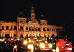 Việt Nam hưởng ứng Giờ trái đất - Tắt đèn, bật tương lai