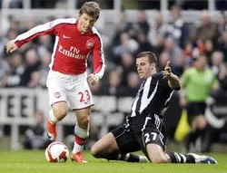 Hiddink đề cử Arshavin cho quả bóng vàng