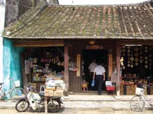 Nhiều di tích văn hóa lịch sử tiếp tục bị xâm hại