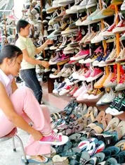 Giày dép nội "đuối sức"