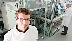 “Robot nhà khoa học” đầu tiên