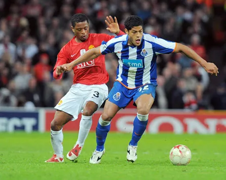 Bị Porto cầm hòa, Manchester United gặp khó