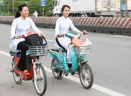 Xe điện, xe đạp điện - Thả nổi đến bao giờ?