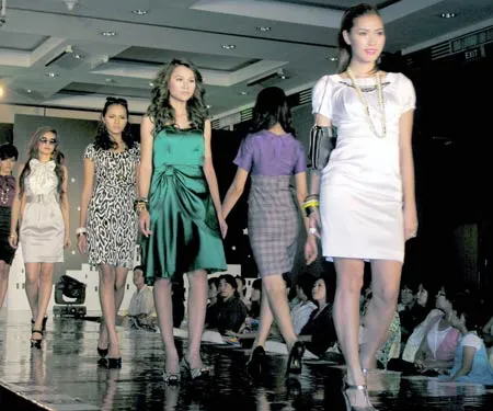 Thời trang Việt lên ngôi