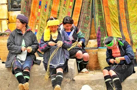 Tản văn - Tháng tư, đến Cổng trời