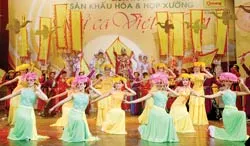 “Sử ca Việt Nam” - ghi đậm công ơn ông cha