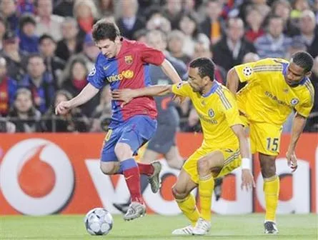 Barca chùn bước trước "tường thành" Chelsea