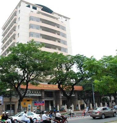 Có nên biến đại học công lập thành công ty cổ phần?