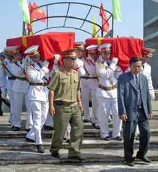 Đưa 76 hài cốt liệt sĩ quân tình nguyện Việt Nam về nước
