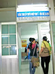 Bất cập ở các trường trung cấp chuyên nghiệp ngoài công lập. Bài 1: “Ốc mượn hồn”