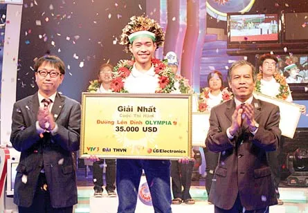 Hồ Ngọc Hân giành giải nhất cuộc thi Đường lên đỉnh Olympia năm thứ 9 - Bứt phá ở chặng cuối