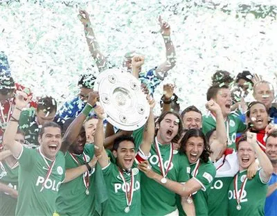 Kết thúc Bundesliga 2008-2009: Wolfsburg lần đầu đoạt chức vô địch