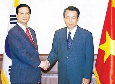 Thủ tướng Nguyễn Tấn Dũng hội đàm với Thủ tướng Hàn Quốc Han Seung-soo