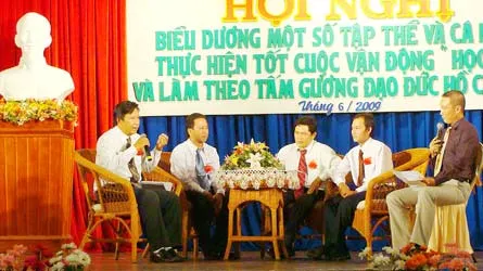 Học Bác xây dựng nội bộ đoàn kết