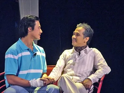 Hai nghệ sĩ trong ảnh này tên gì, tham gia tác phẩm nào, của tác giả,  đạo diễn nào?