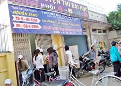 Luyện thi cấp tốc: Đậu đại học trong 3 tuần?