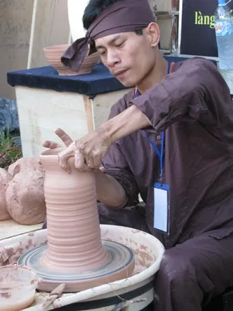 Làm gốm Bát Tràng-Hà Nội