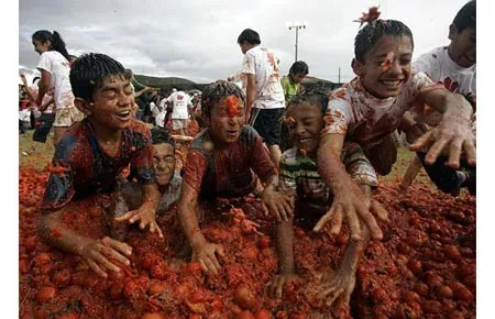 Trẻ con tha hồ vui đùa