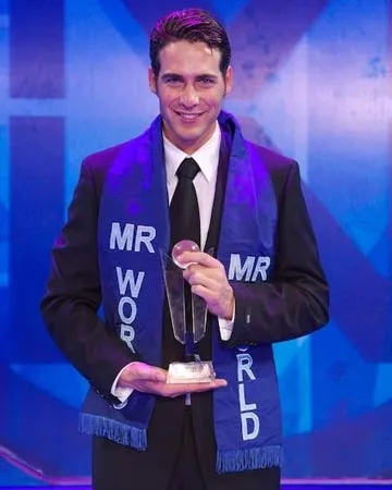 Đại diện 80 quốc gia và vùng lãnh thổ sẽ tham dự Hoa Vương Thế giới 2009