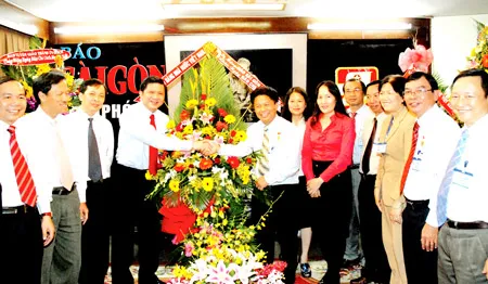 Đồng chí Trương Tấn Sang: Nhà báo phải cống hiến nhiều hơn vì nhân dân