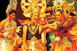 “Chàng Lang Thang và Nàng Tùy Tiện” phục vụ trên 20.000 lượt khán giả