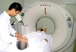 Bùng nổ dịch vụ y tế tư nhân, ai kiểm soát?