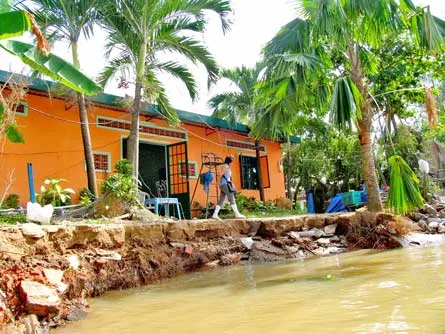 TPHCM: Bán đảo Thanh Đa lại sạt lở nghiêm trọng