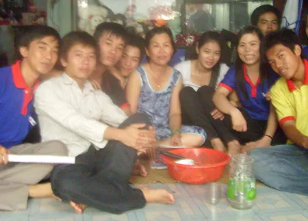 U 50 vẫn là chiến sĩ Tiếp sức mùa thi