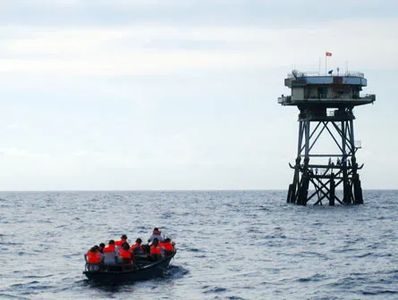 DK1 - Hiên ngang giữa biển khơi