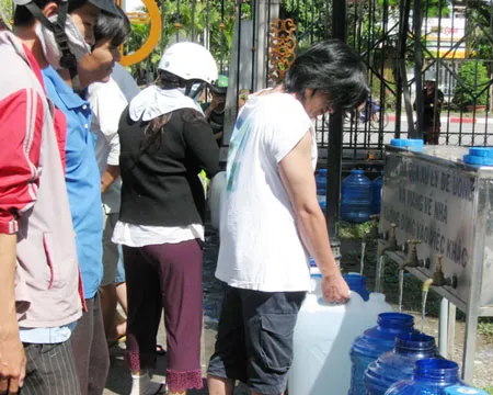 Giếng nước tình người