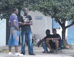 Đăng ký sử dụng lao động nước ngoài ở TPHCM: Khó thực hiện - vì sao?