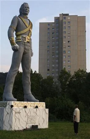 Tượng của Michael Jackson sẽ được trưng bày tại Regensdorf gần Zurich từ ngày 3-7 đến ngày 5-7