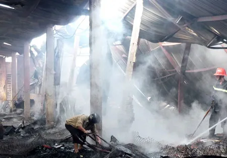 Đà Nẵng: Cháy xưởng gỗ, thiệt hại khoảng 10 tỷ đồng