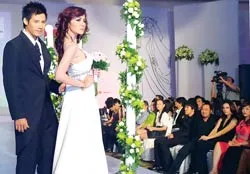 Khai mạc Tuần lễ thời trang cưới Việt Nam 2009