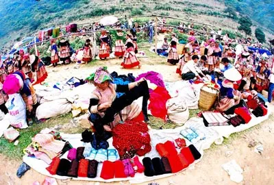 Chợ Bắc Hà (huyện Bắc Hà, tỉnh Lào Cai). Ảnh: Hồng Nga