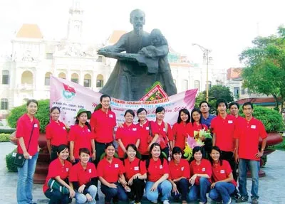 Đoàn khối Dân - Chính - Đảng TPHCM: Ra quân chiến dịch Mùa hè xanh - Kỳ nghỉ hồng 2009